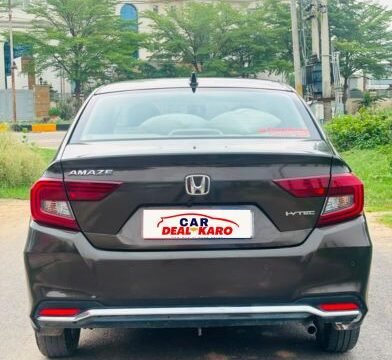 Rear view of 2023 Honda Amaze VX