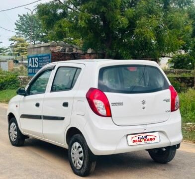 Rear view of Maruti Suzuki VXI