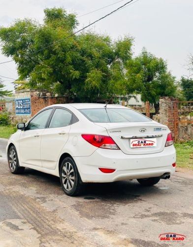 Hyundai Verna Rear Seat Interior