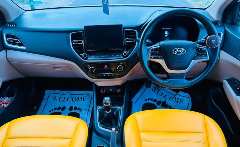 Hyundai Verna interior