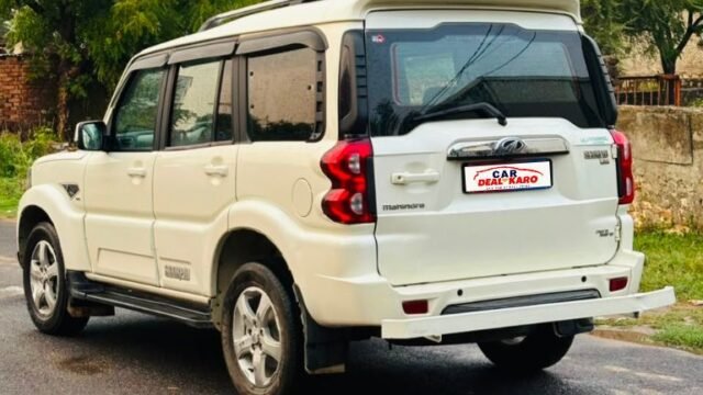 Mahindra Scorpio Side