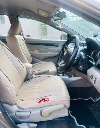 Honda City 1.5 S AT cabin