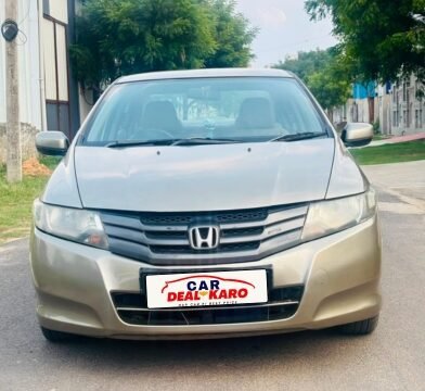 Honda City 1.5 S AT front views