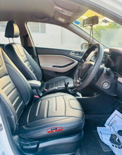 Hyundai i20 Magna+ spacious cabin with front and rear seats