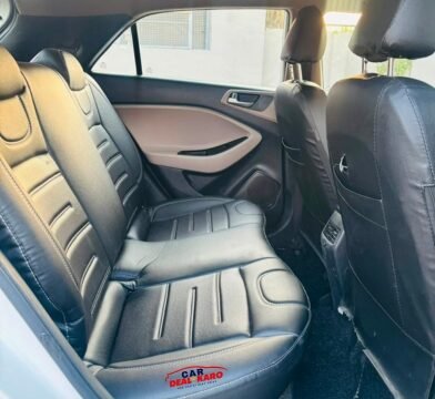 Hyundai i20 Magna+ interior with dashboard and front seats