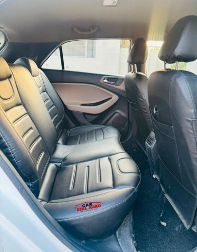 Hyundai i20 Magna+ interior with dashboard and front seats