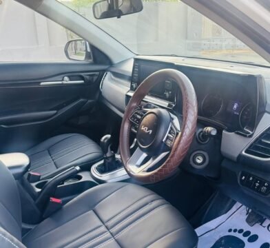 KIA Seltos cabin