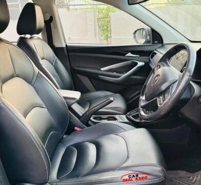 MG Hector cabin with seats