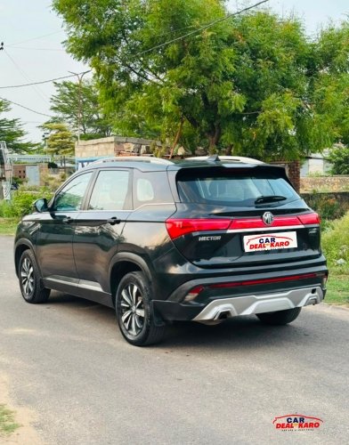 Rear view of MG Hector DE 2.0 MT Sharp SUV