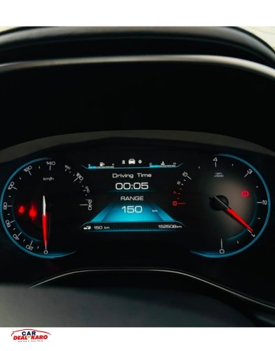 MG Hector DE 2.0 MT Sharp instrument cluster with digital display