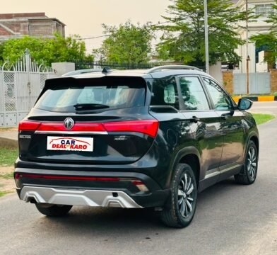 Rear view of MG Hector DE 2.0 MT Sharp SUV