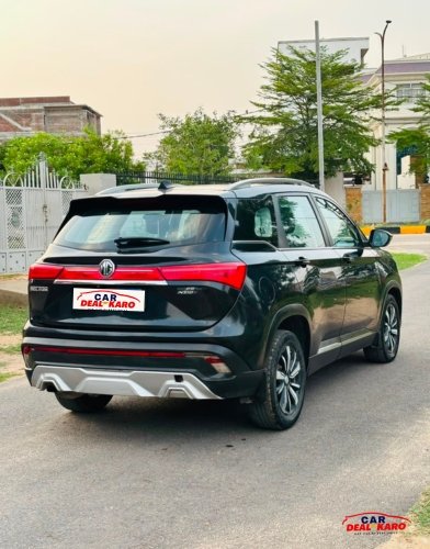 Rear view of MG Hector DE 2.0 MT Sharp SUV
