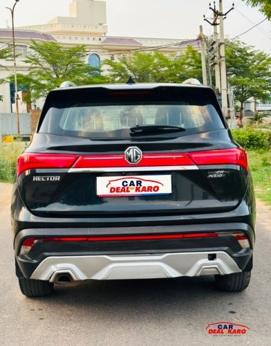 Rear view of MG Hector DE 2.0 MT Sharp SUV
