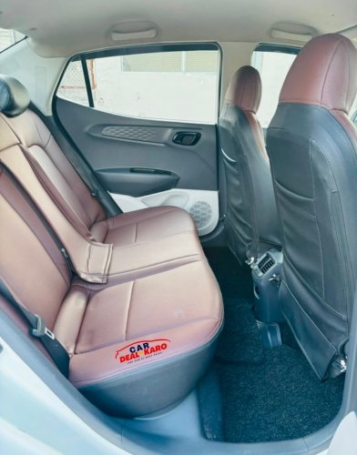 Hyundai Aura 1.2 MT Kappa S interior