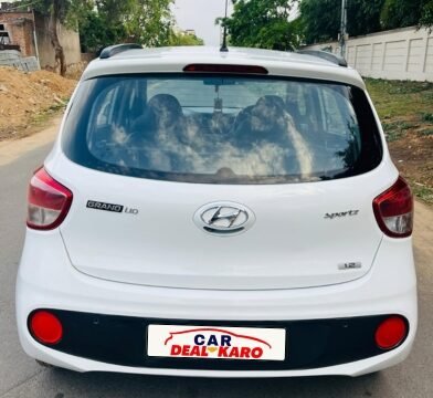 Hyundai Grand i10 Sportz rear view