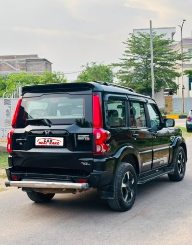 Mahindra Scorpio Classic S11 MT