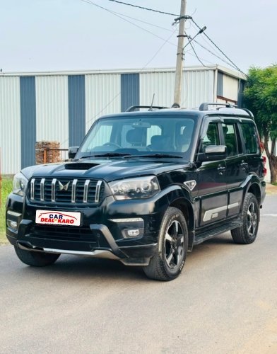 Mahindra Scorpio Classic S11 MT