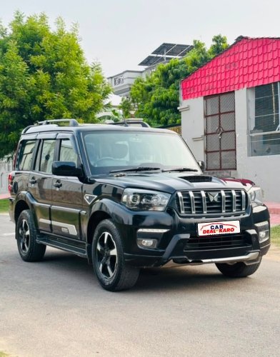 Mahindra Scorpio Classic S11 MT
