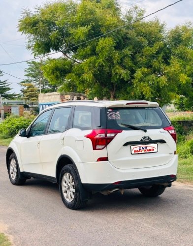 Mahindra XUV W9 FWD