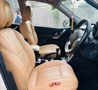 Mahindra XUV W9 FWD