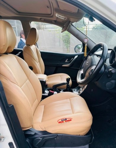 Mahindra XUV W9 FWD