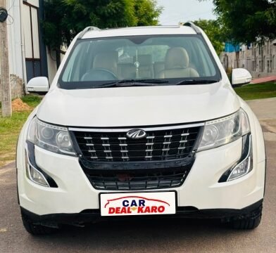 Mahindra XUV W9 FWD