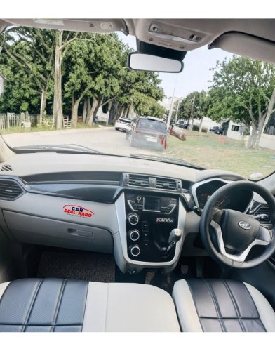 Mahindra KUV100 K6