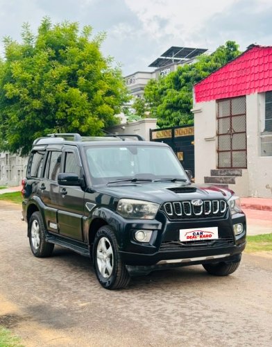 Mahindra Scorpio S11