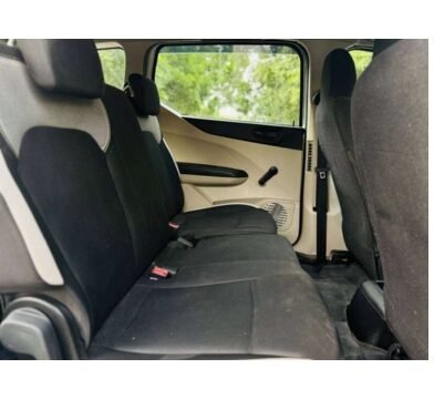 Renault Triber RXL