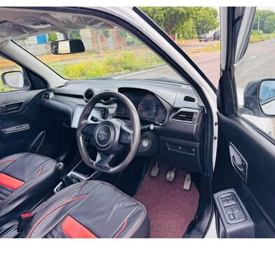 Maruti Suzuki Swift LXi-O