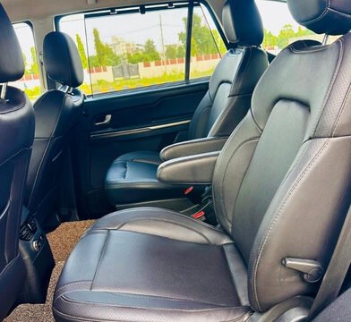 Tata Hexa XTA 4x2