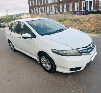 Honda City 1.5L i-VTEC V MT