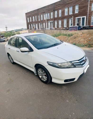 Honda City 1.5L i-VTEC V MT