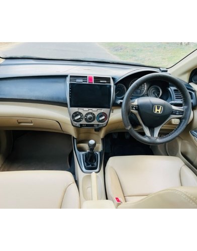 Honda City 1.5L i-VTEC V MT