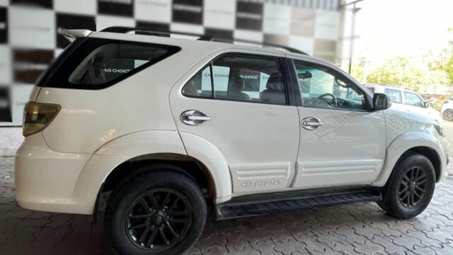 🚘 Mercedes-Benz GLE 300d LWB 4MATIC for Sale • 2021 Model • 1st Owner • Diesel • 4MATIC • Luxury & Premium SUV 📞 CallWhatsApp +91 9257336609 📍 Contact Car Deal Karo for price & details. #Merced (3)