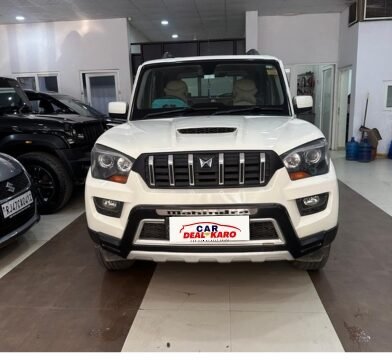 Mahindra Scorpio S10