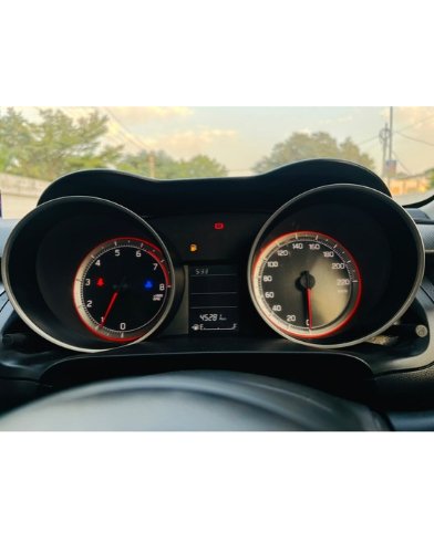 Maruti Suzuki Swift VXI