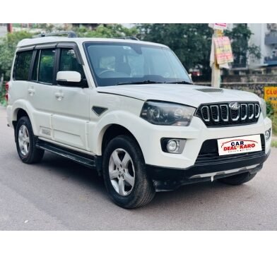 Mahindra Scorpio S11