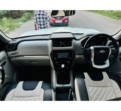 Mahindra Scorpio S11
