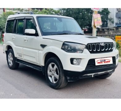 Mahindra Scorpio S11